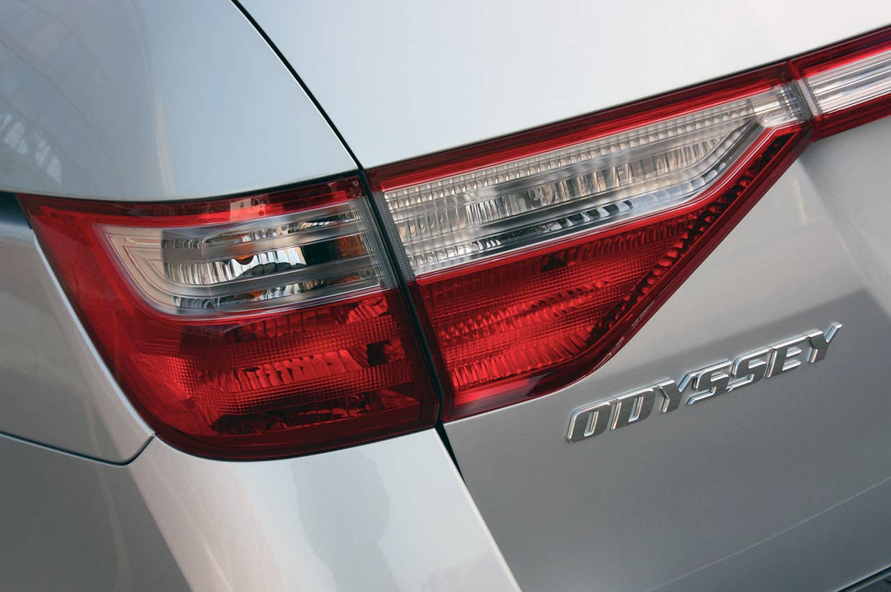 2011 Honda Odyssey taillights