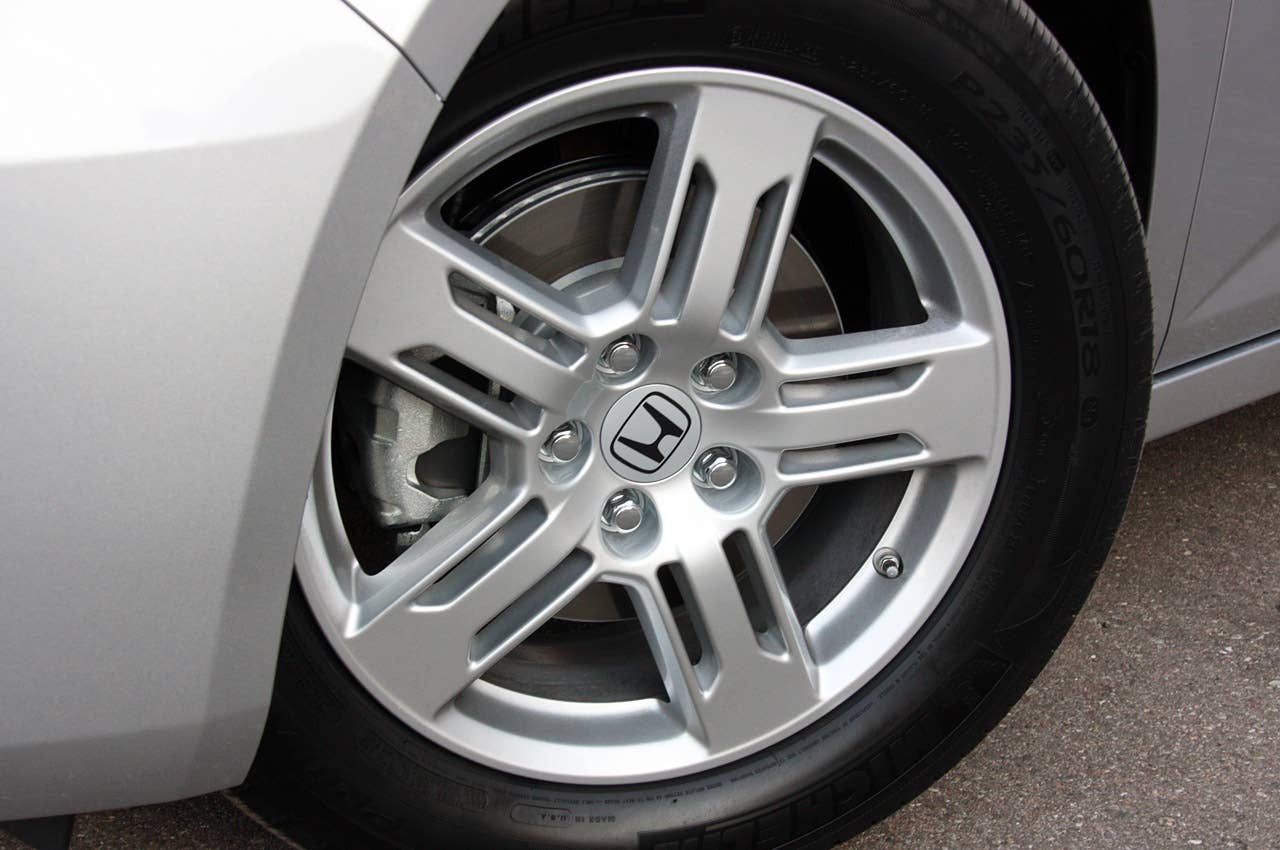 2011 Honda Odyssey wheel