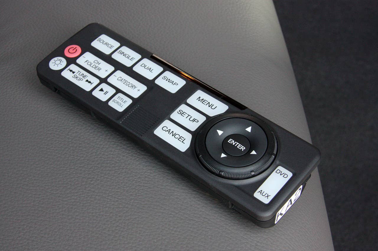 2011 Honda Odyssey rear seat television controls