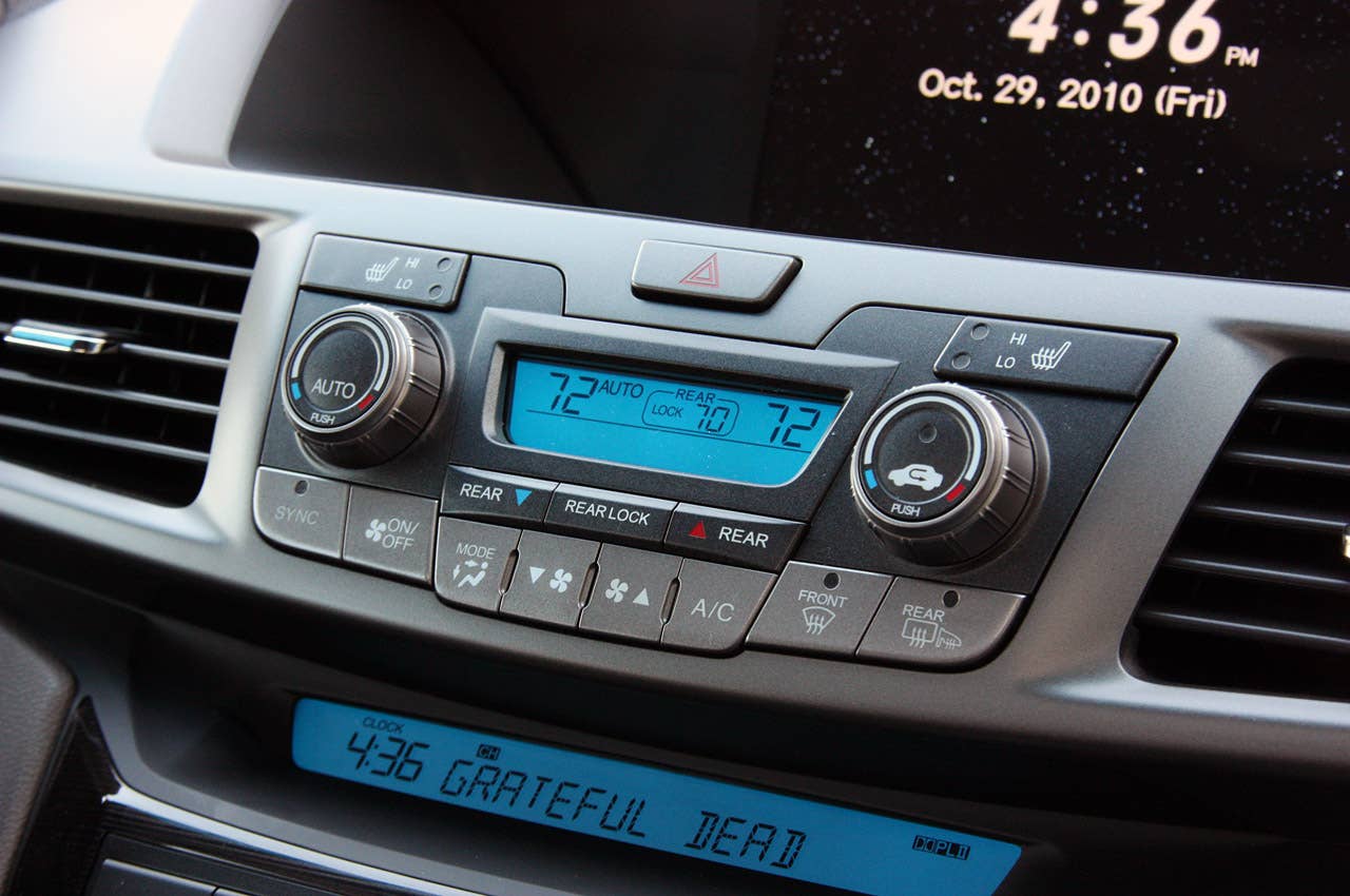2011 Honda Odyssey climate controls