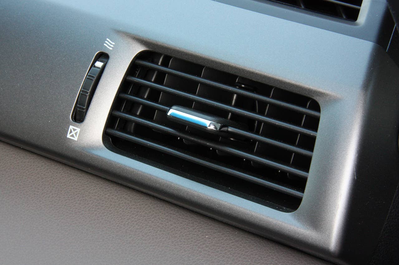 2011 Honda Odyssey dash vent