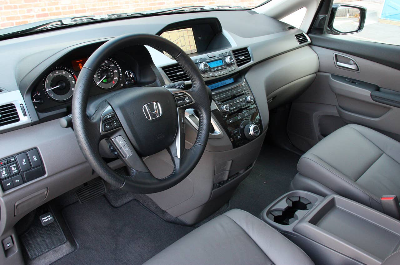 2011 Honda Odyssey interior