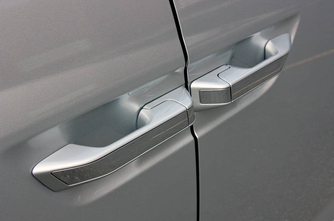2011 Honda Odyssey door handles