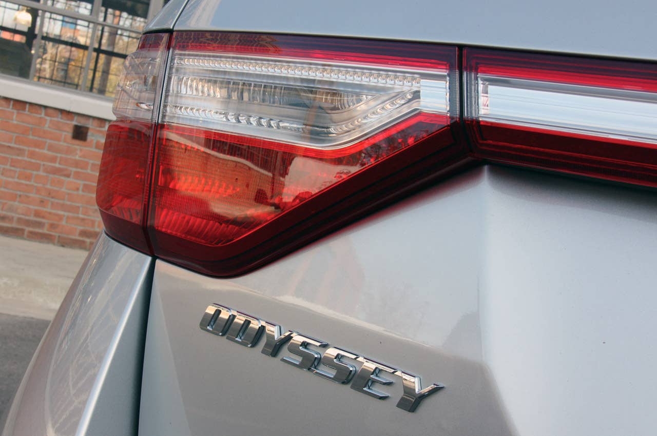 2011 Honda Odyssey taillights