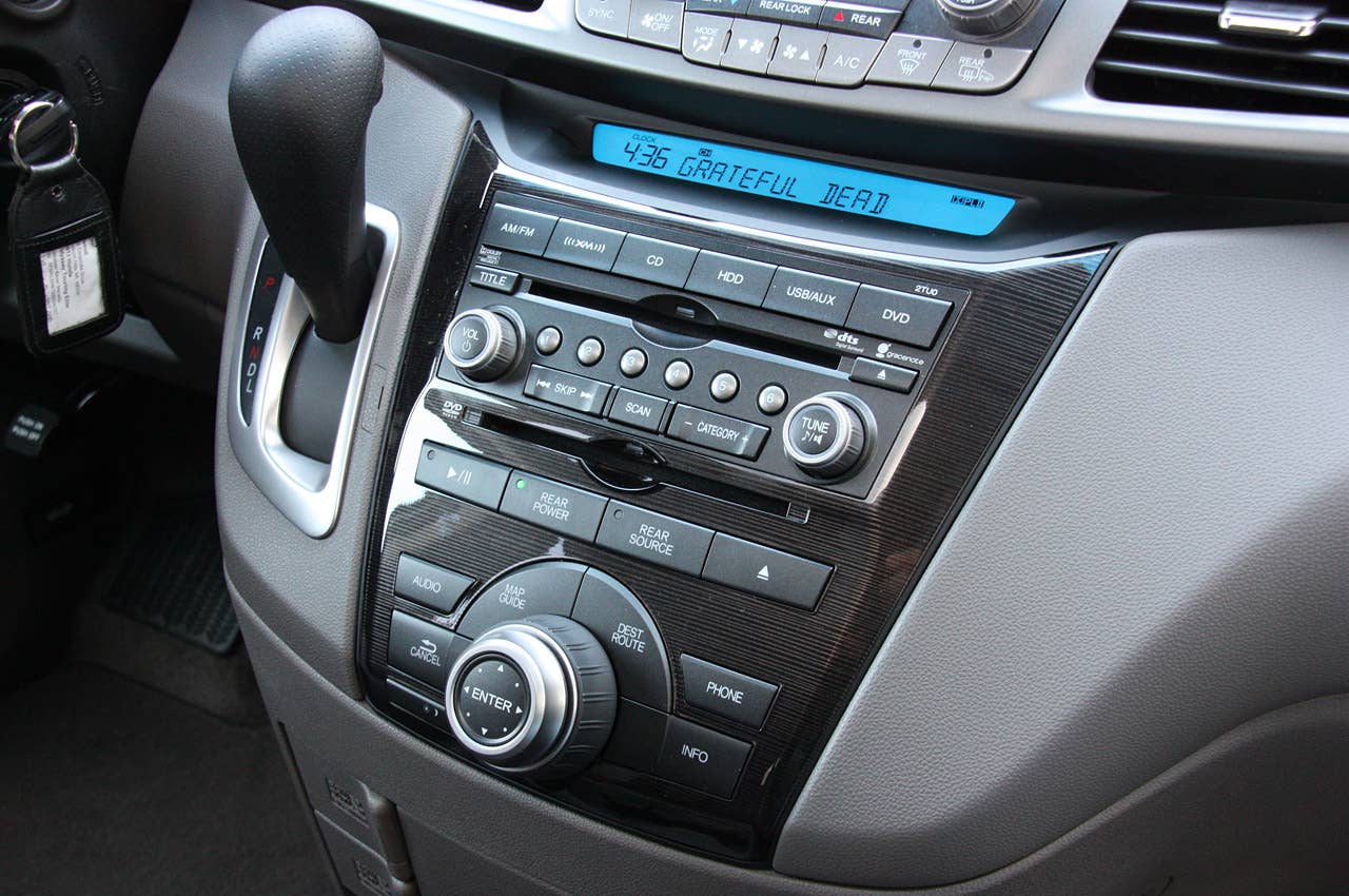 2011 Honda Odyssey instrument panel