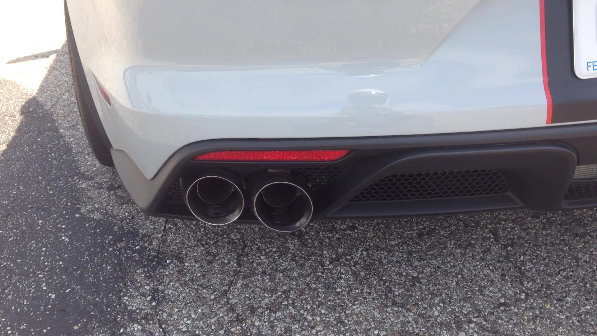 2016 Ford Shelby Mustang GT350R Exhaust Note | Autoblog Short Cuts