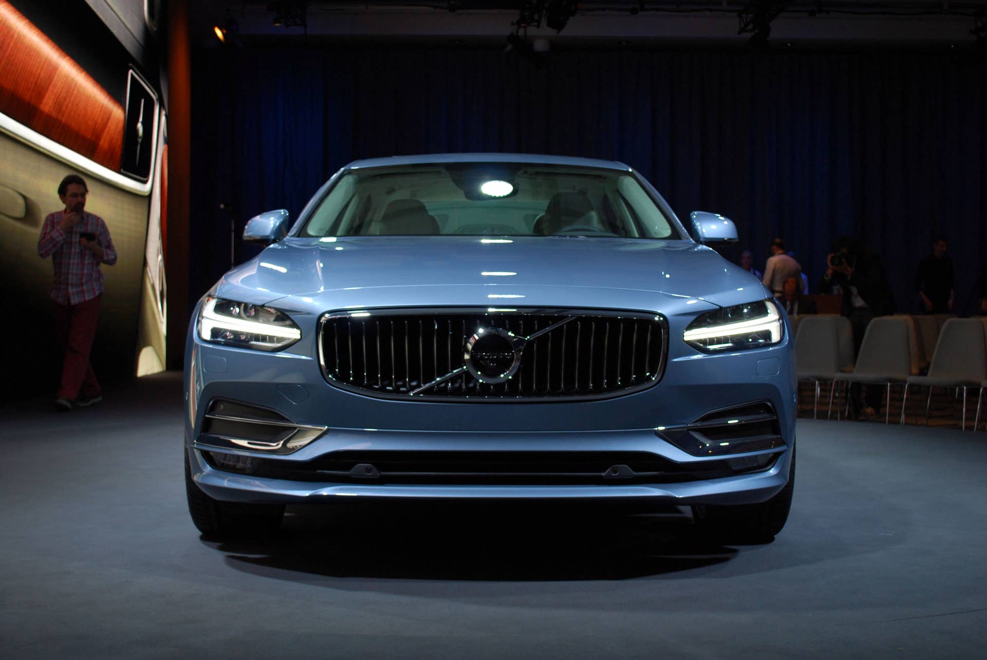 2017 Volvo S90 front