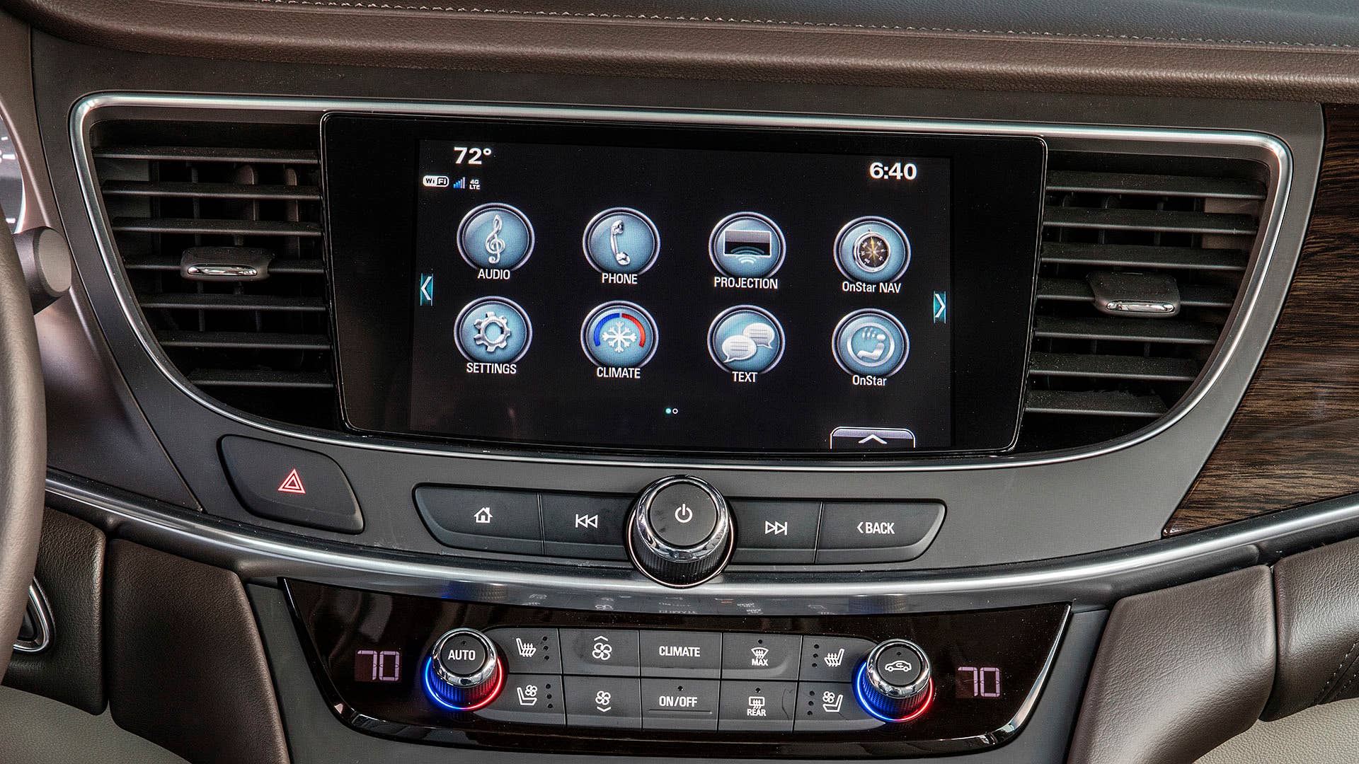 2017 Buick LaCrosse infotainment system