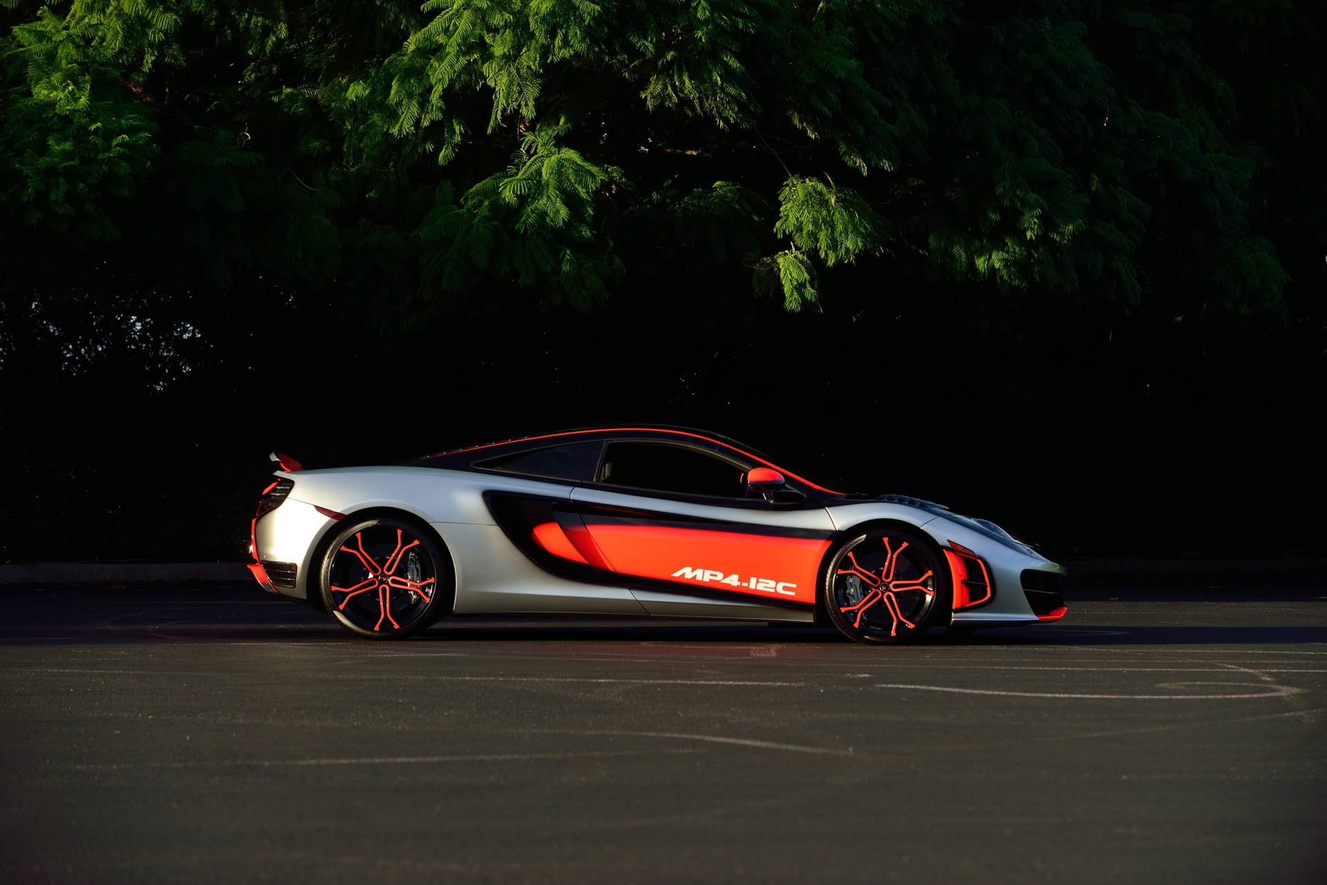 2012 McLaren MP4-12C High Sport profile