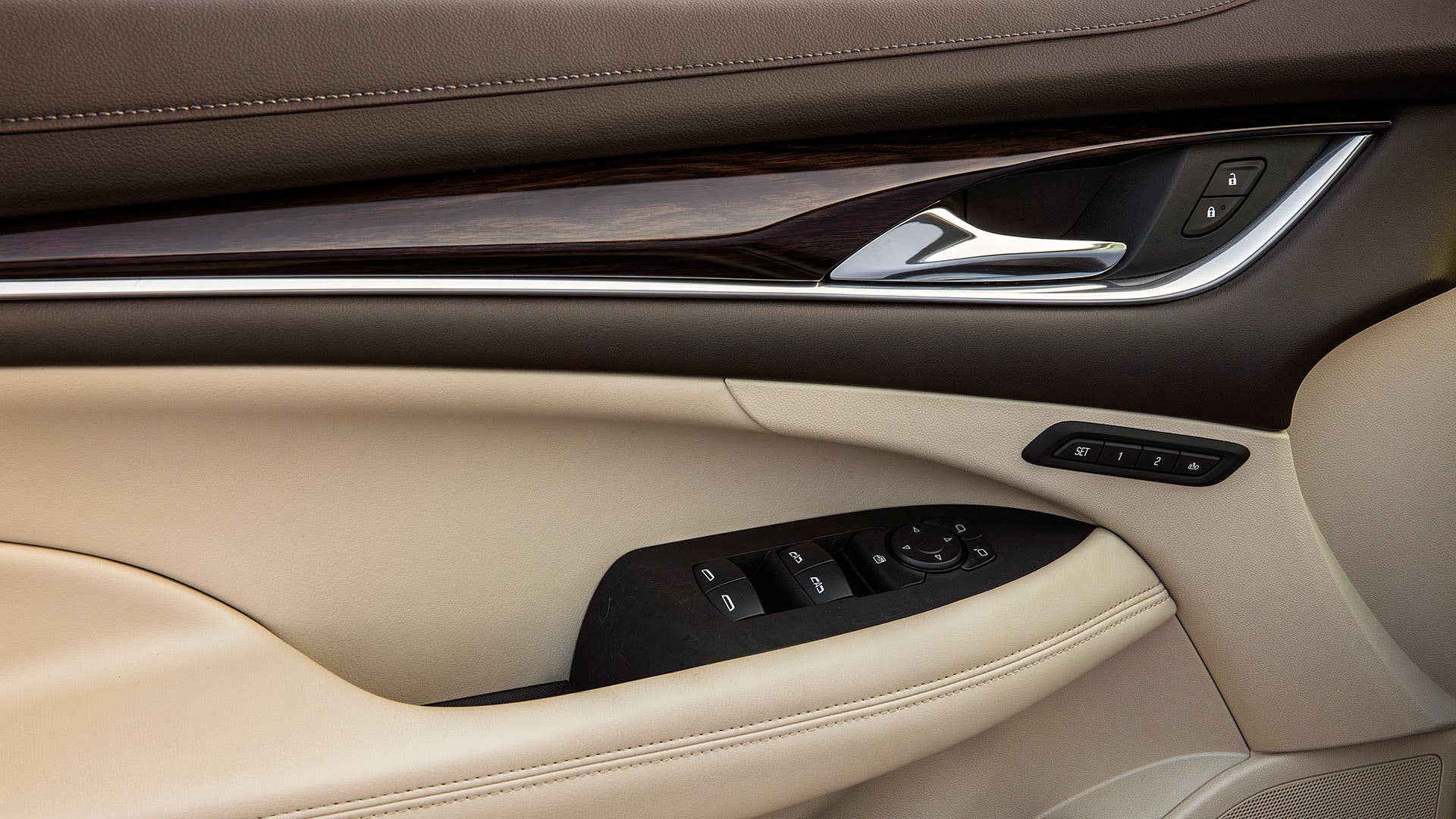 2017 Buick LaCrosse door trim