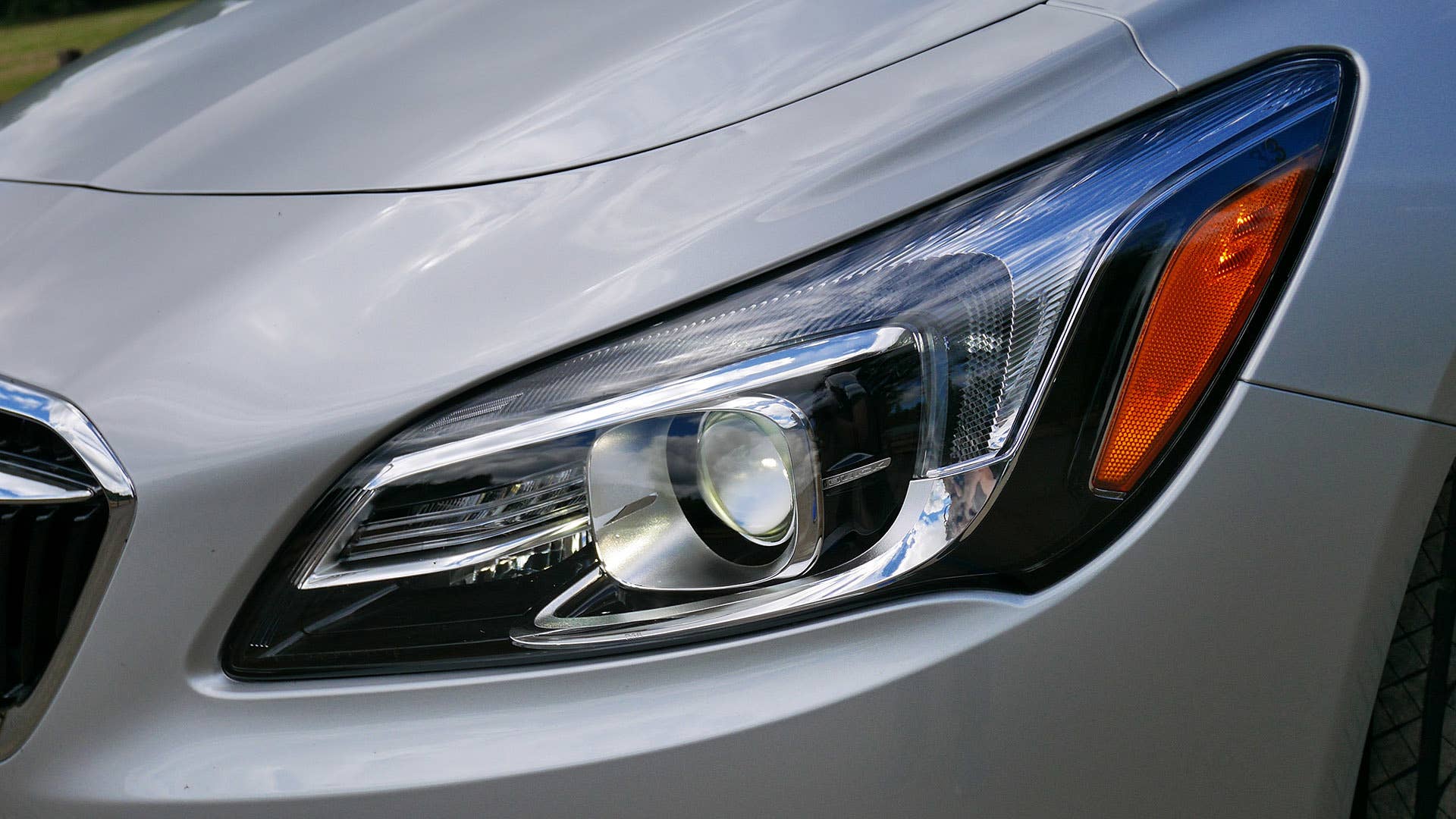 2017 Buick LaCrosse headlight