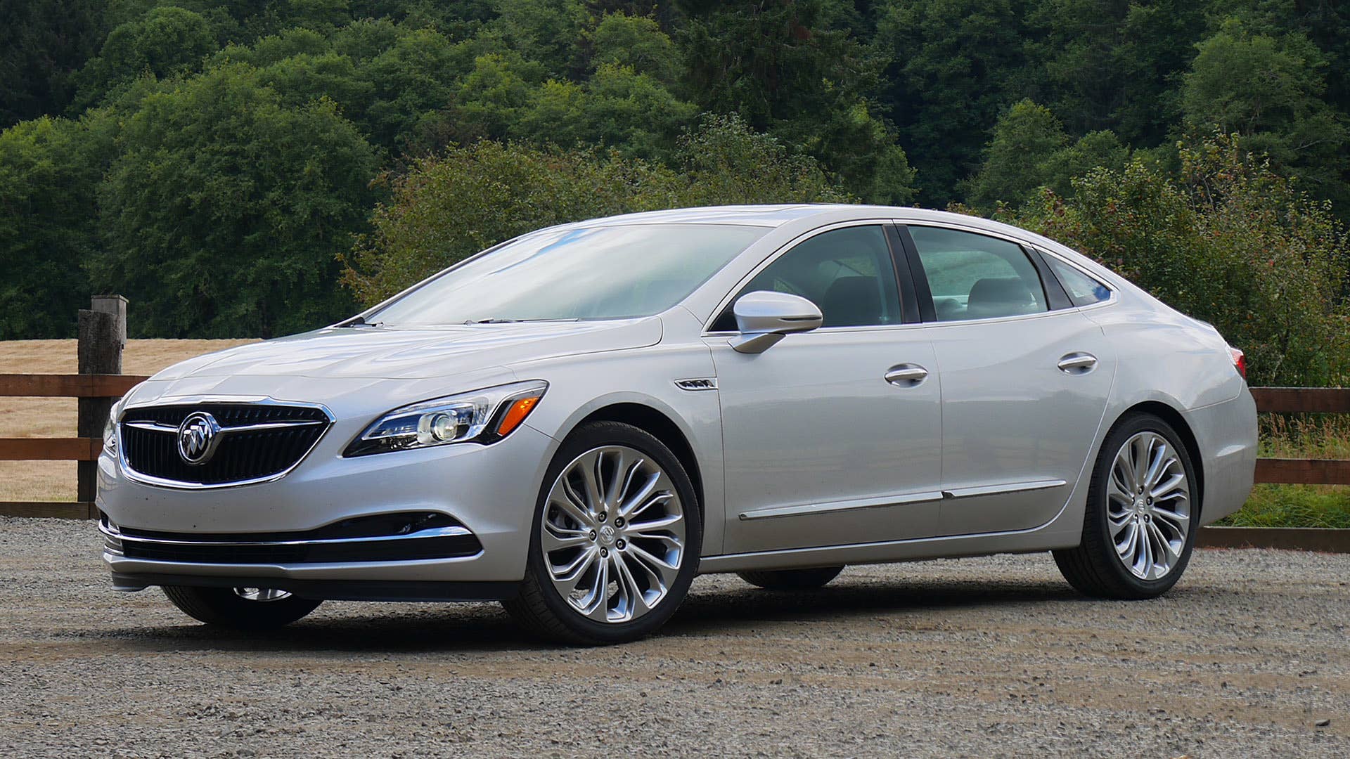 2017 Buick LaCrosse front 3/4 view