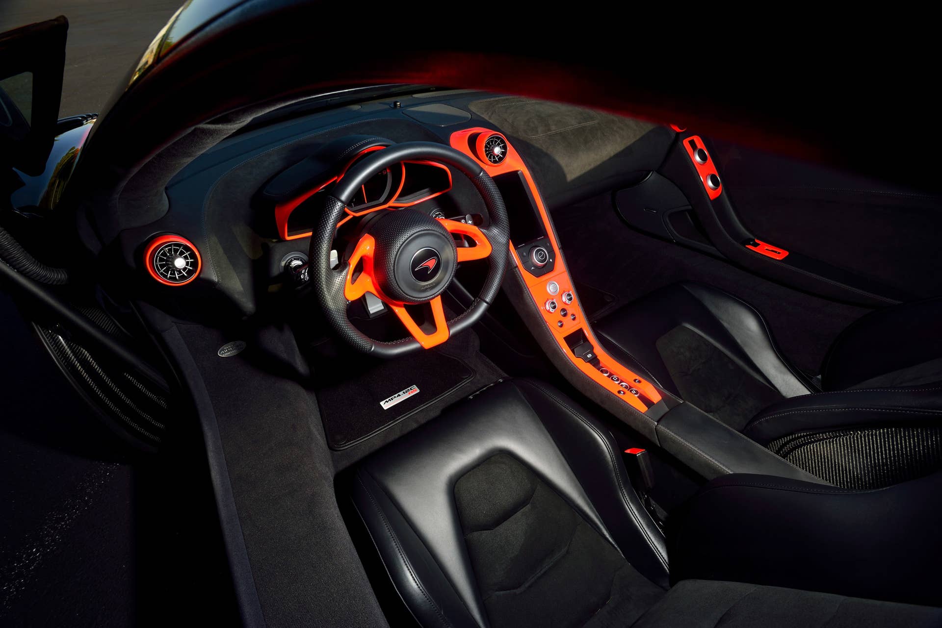 2012 McLaren MP4-12C High Sport interior