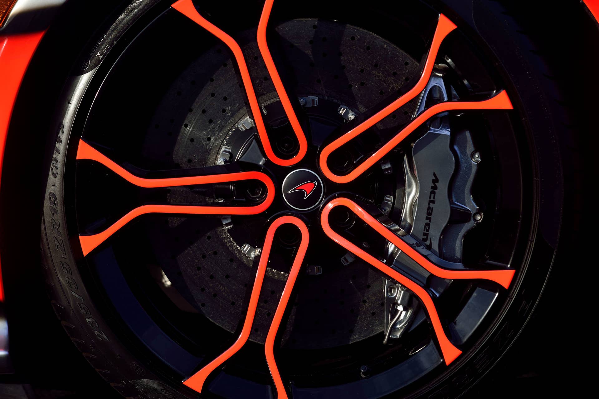 2012 McLaren MP4-12C High Sport wheel
