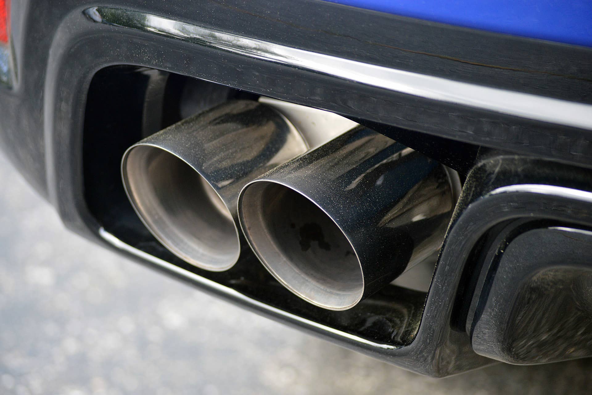 2015 Land Rover Range Rover Sport SVR exhaust tips