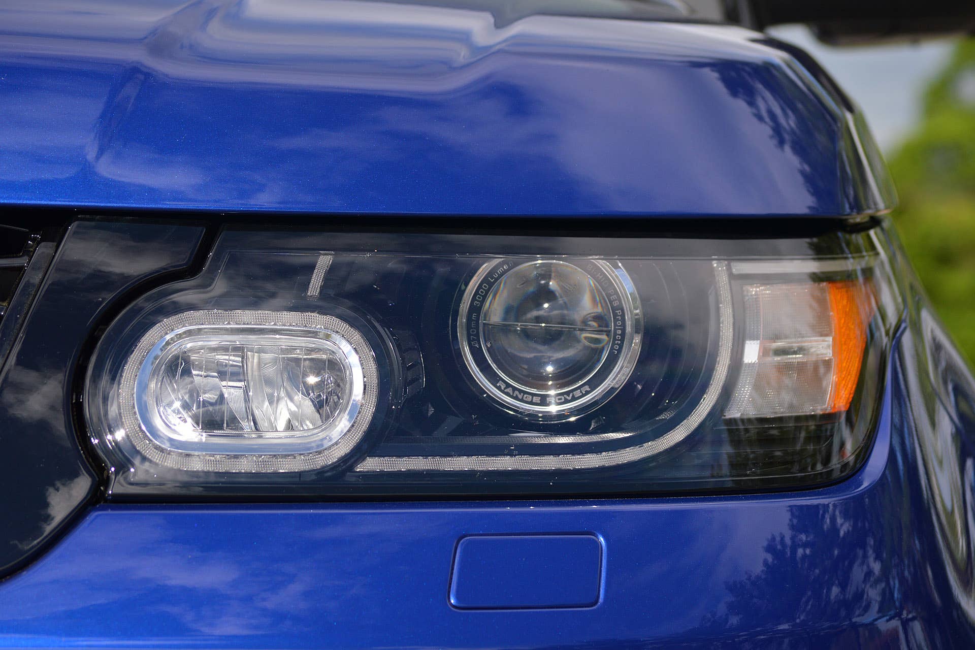 2015 Land Rover Range Rover Sport SVR headlight