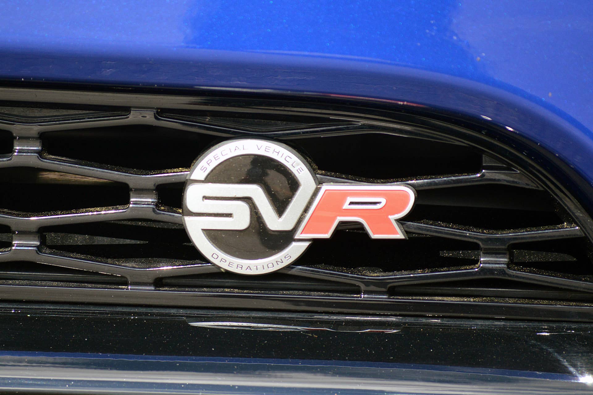 2015 Land Rover Range Rover Sport SVR badge