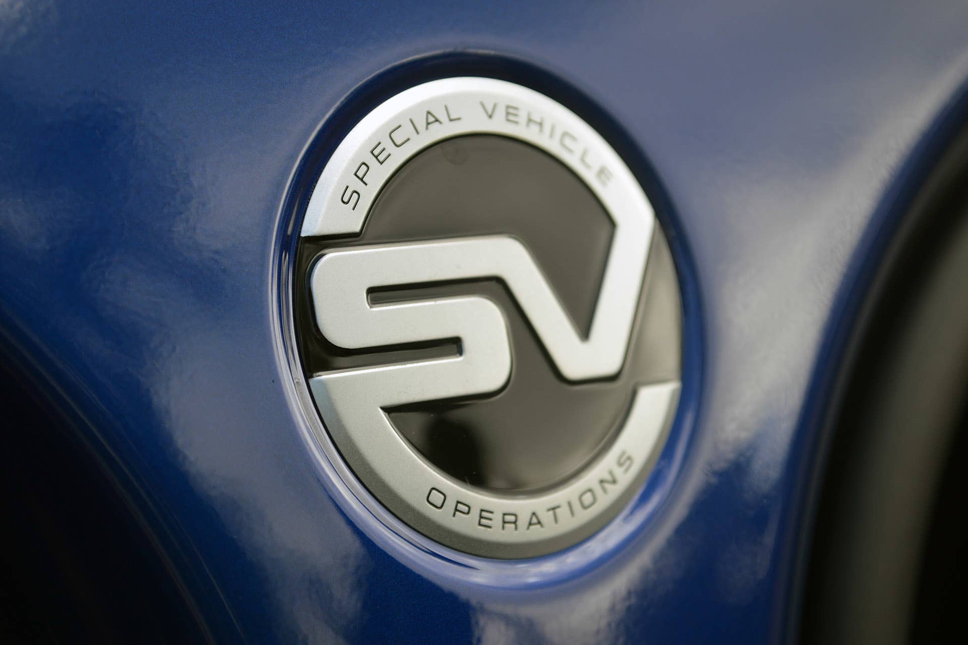 2015 Land Rover Range Rover Sport SVR badge