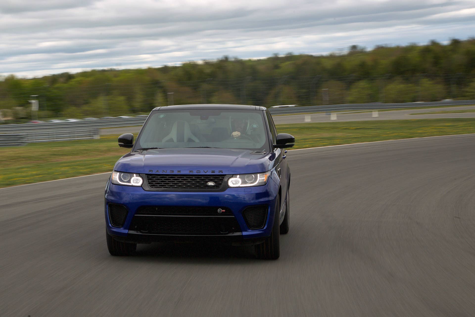 2015 Land Rover Range Rover Sport SVR driving