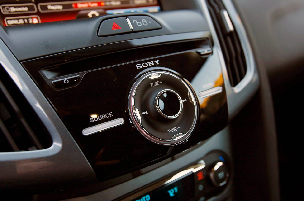 2012 Ford Focus stereo controls