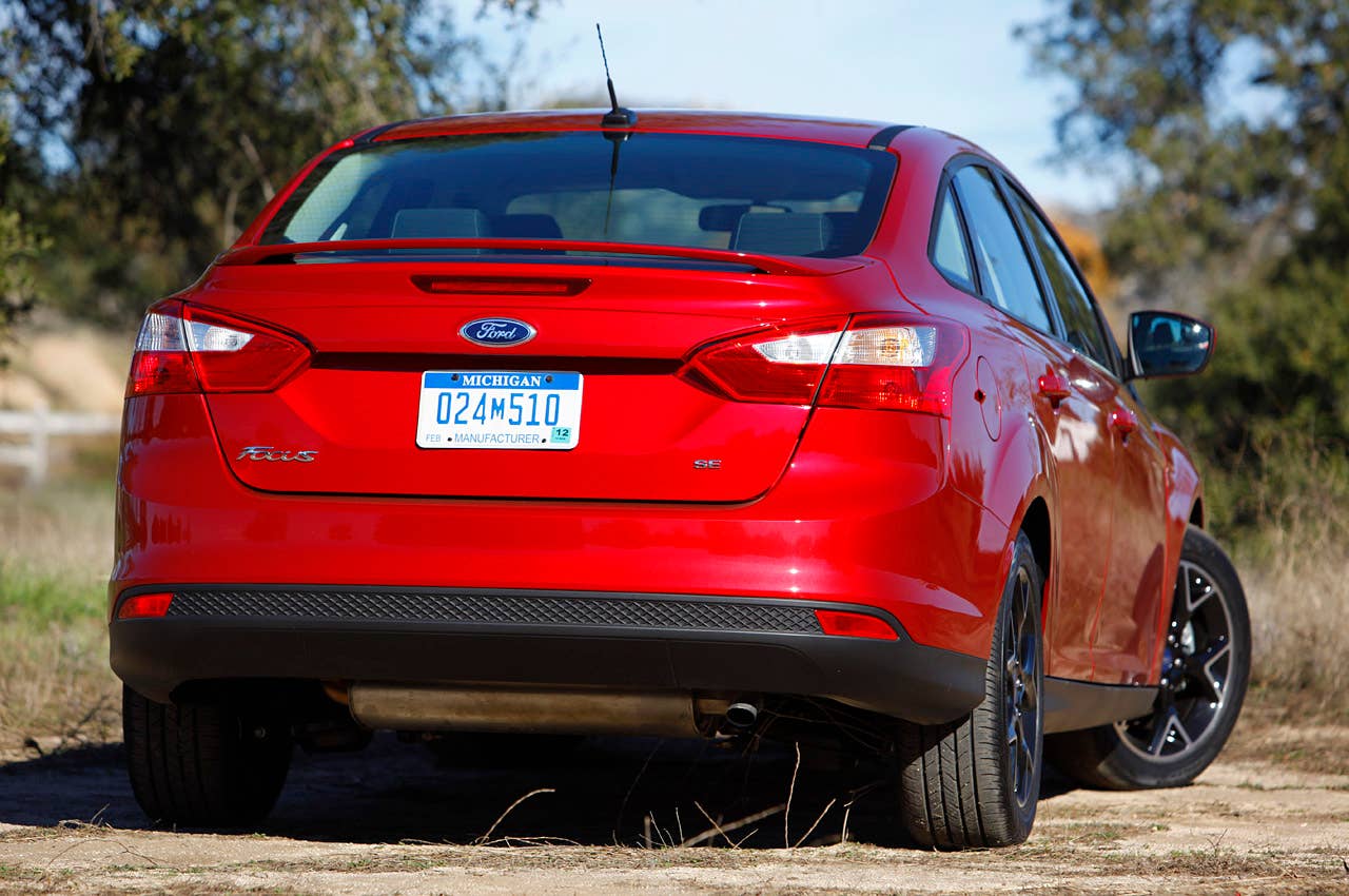 2012 Ford Focus rear 3/4 view