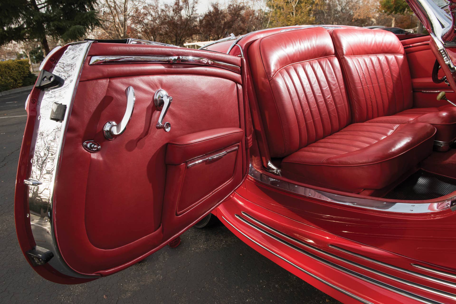 1937 Mercedes-Benz 540K Special Roadster dlor open