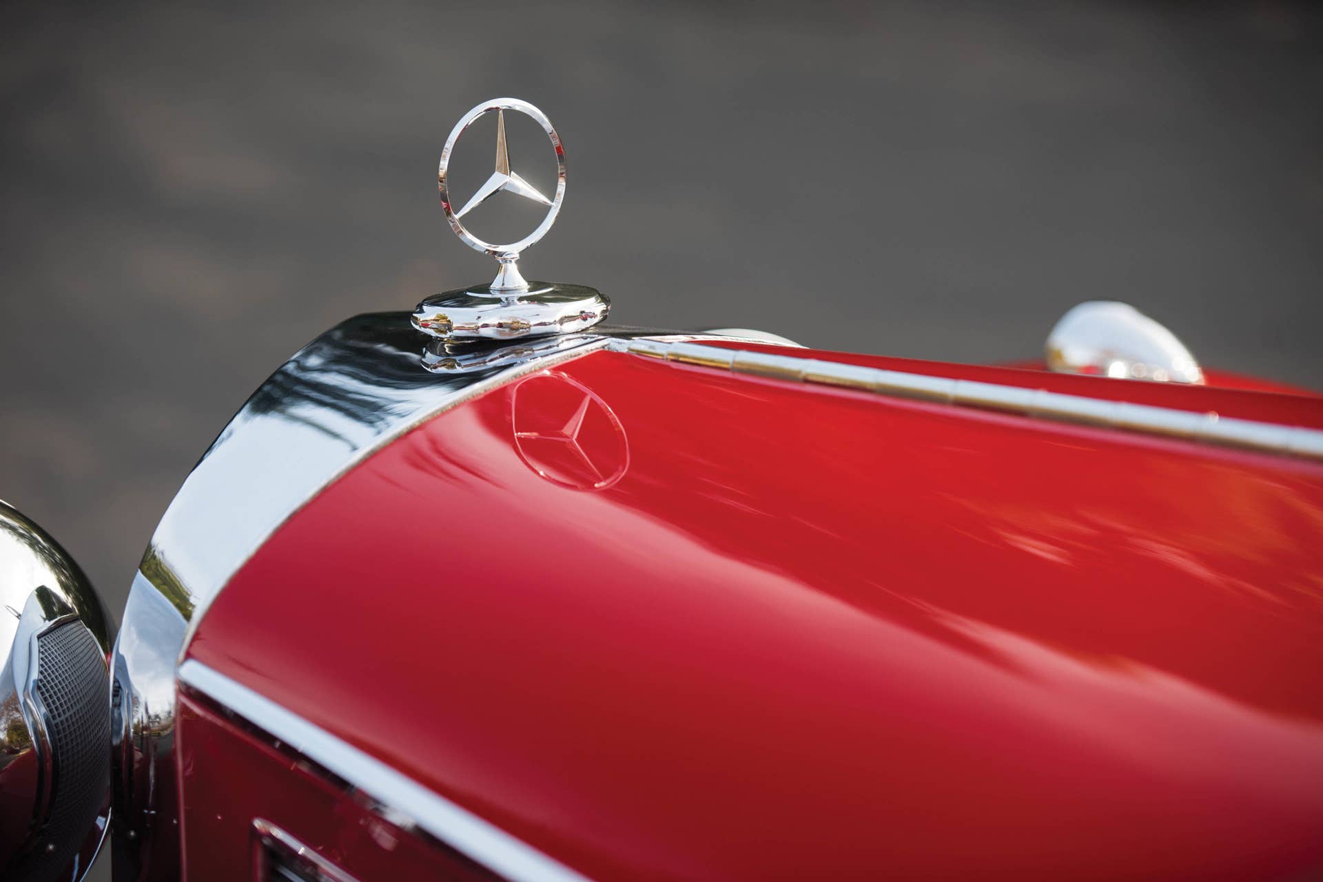 1937 Mercedes-Benz 540K Special Roadster hood ornament