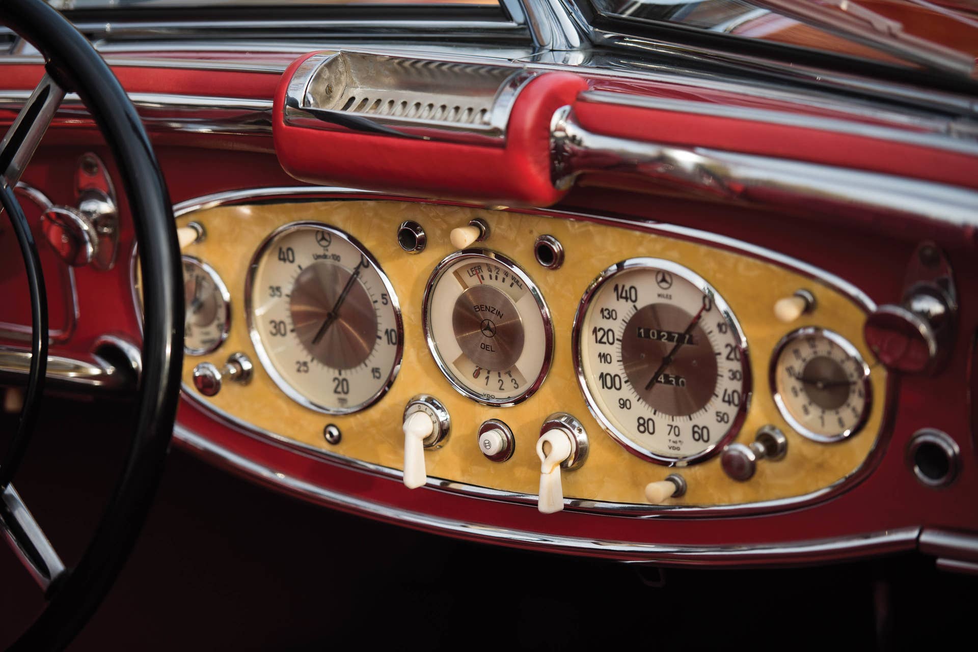 1937 Mercedes-Benz 540K Special Roadster dashboard