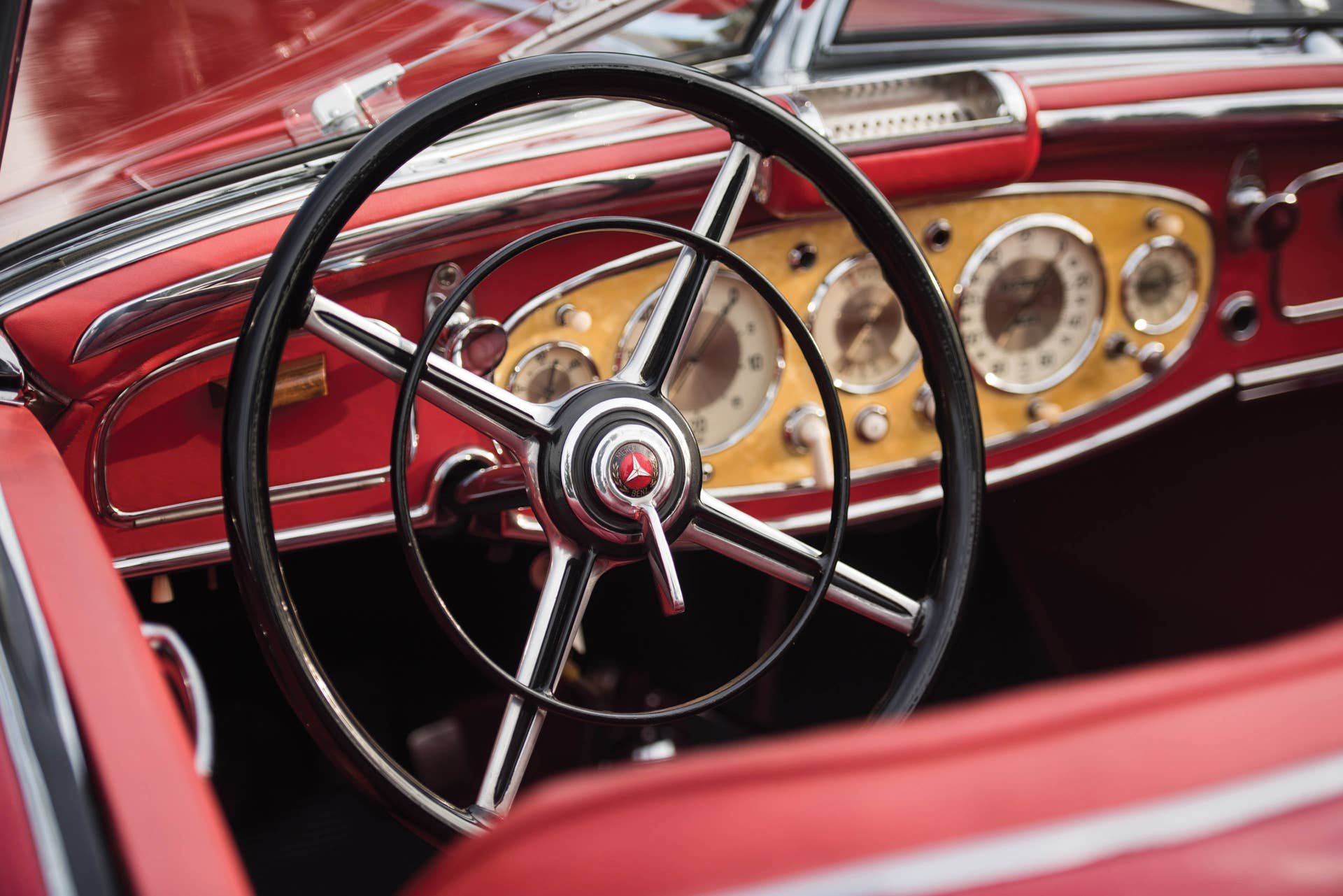 1937 Mercedes-Benz 540K Special Roadster steering wheel