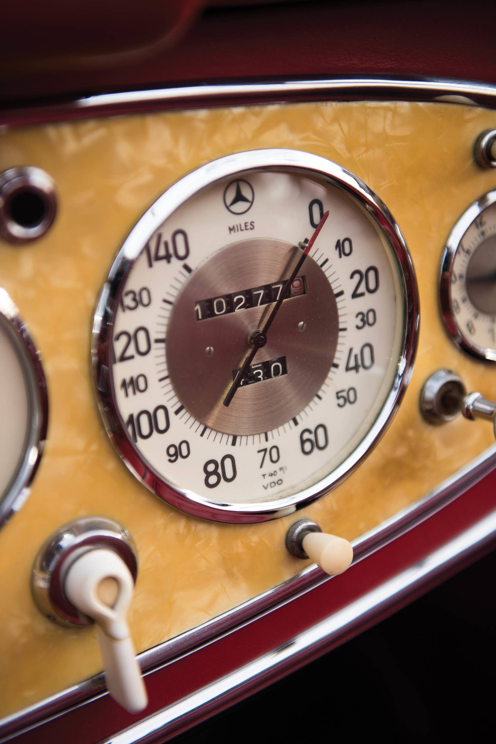 1937 Mercedes-Benz 540K Special Roadster instrument detail