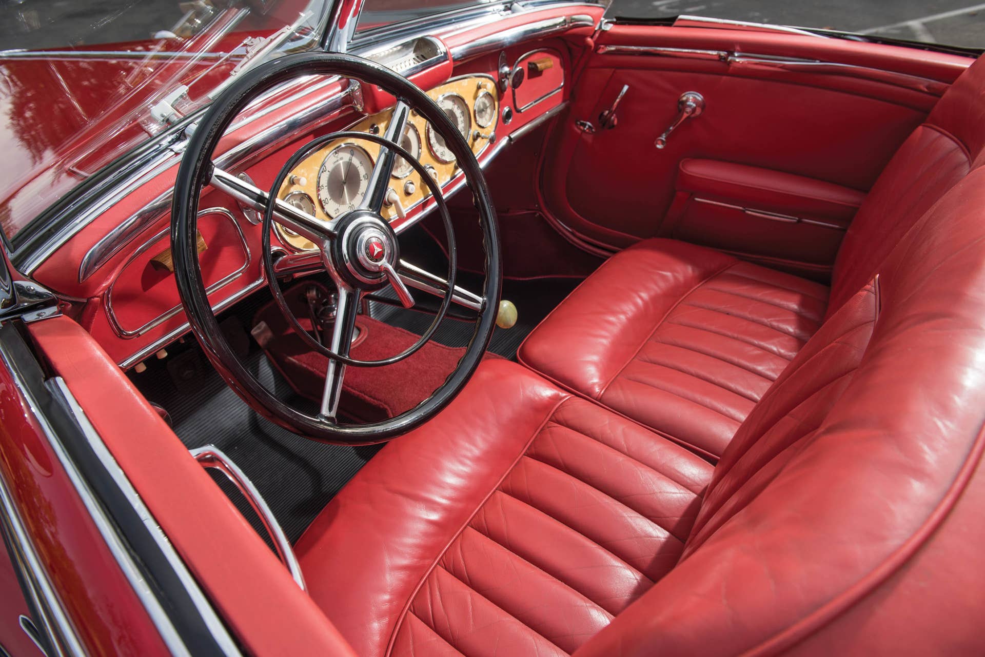 1937 Mercedes-Benz 540K Special Roadster cabin