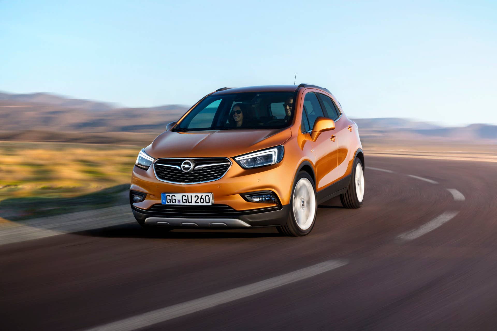 opel mokka x on road