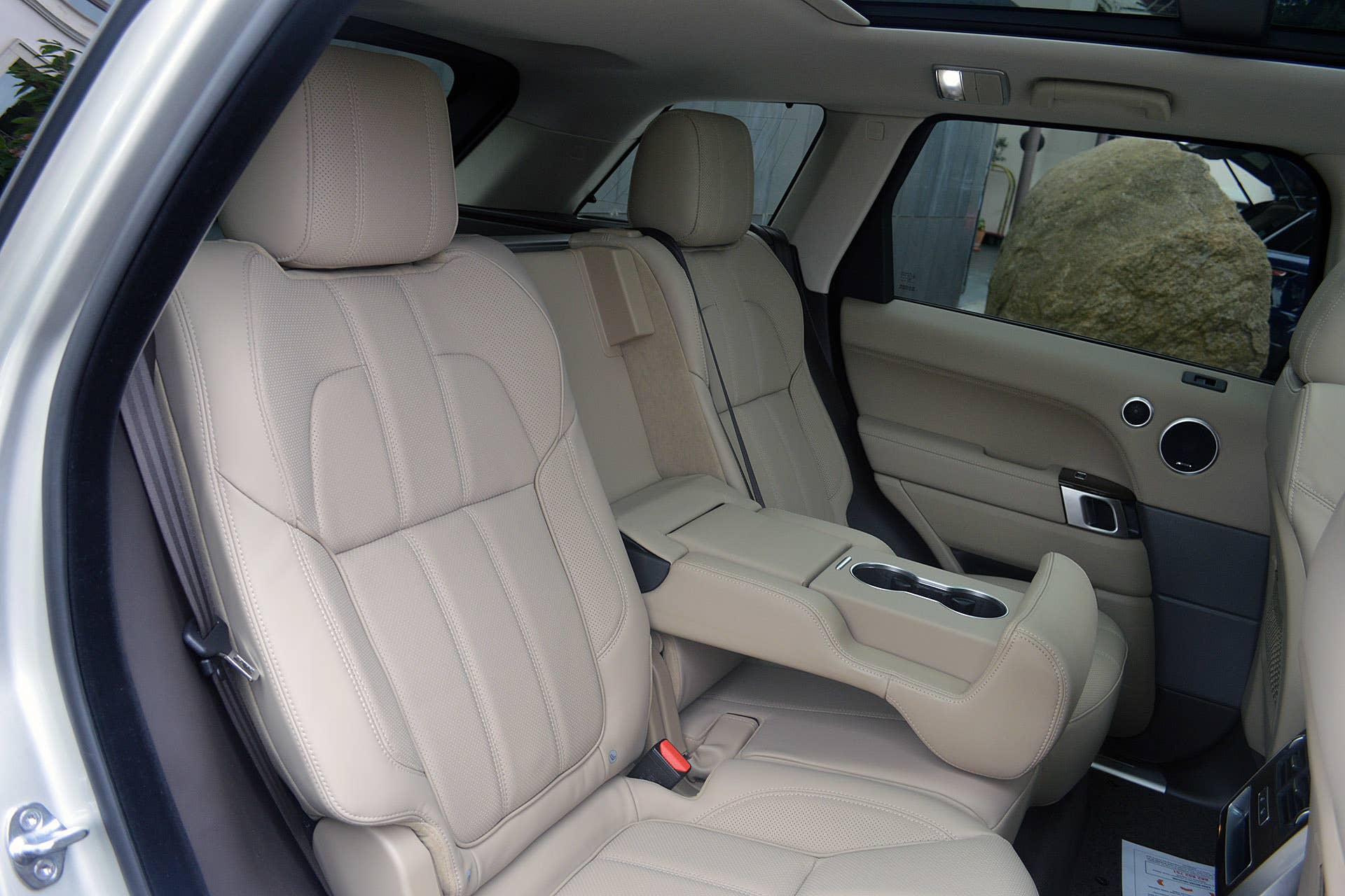 2016 Land Rover Range Rover Sport Td6 rear seats