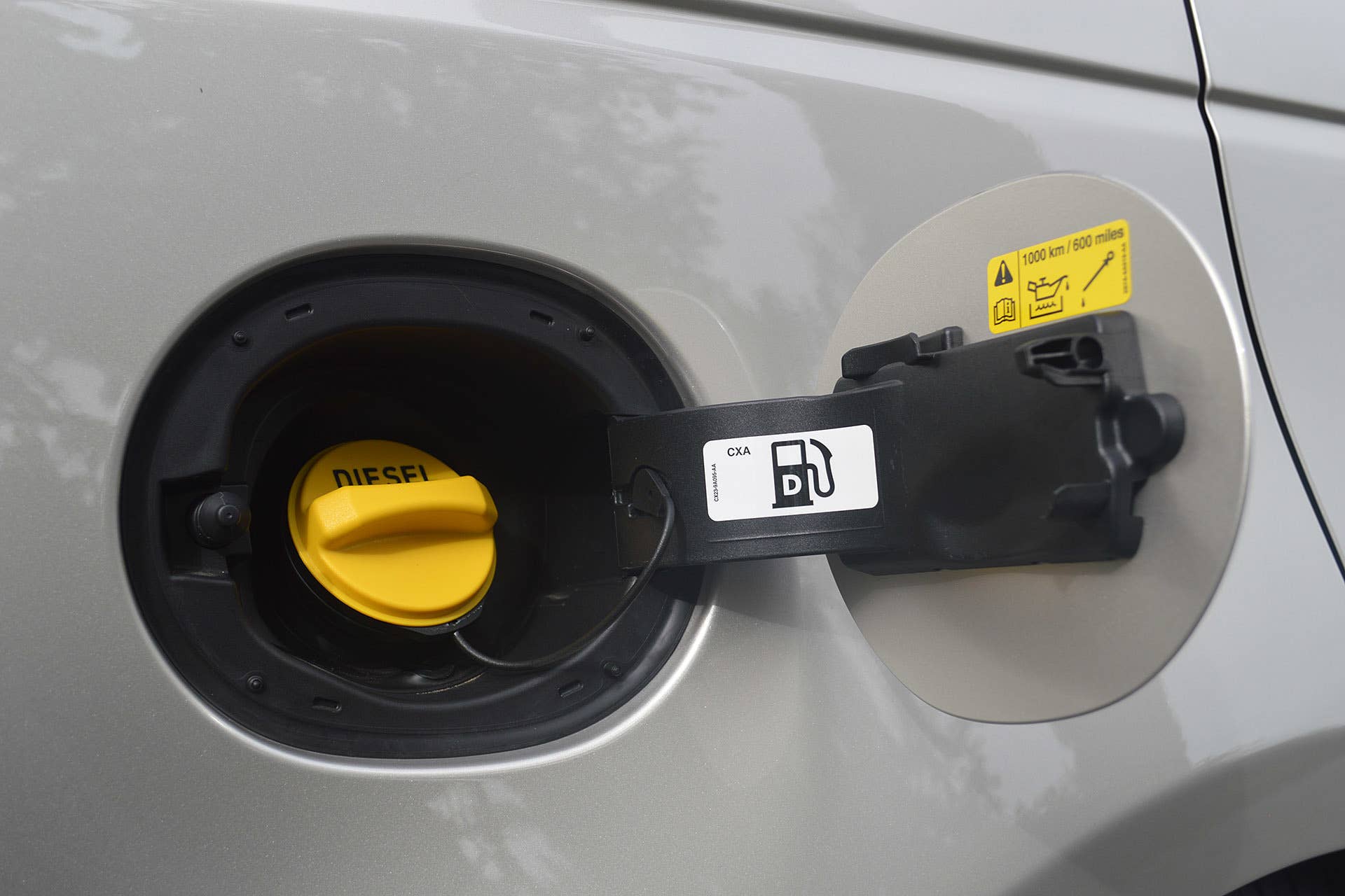 2016 Land Rover Range Rover Sport Td6 fuel door
