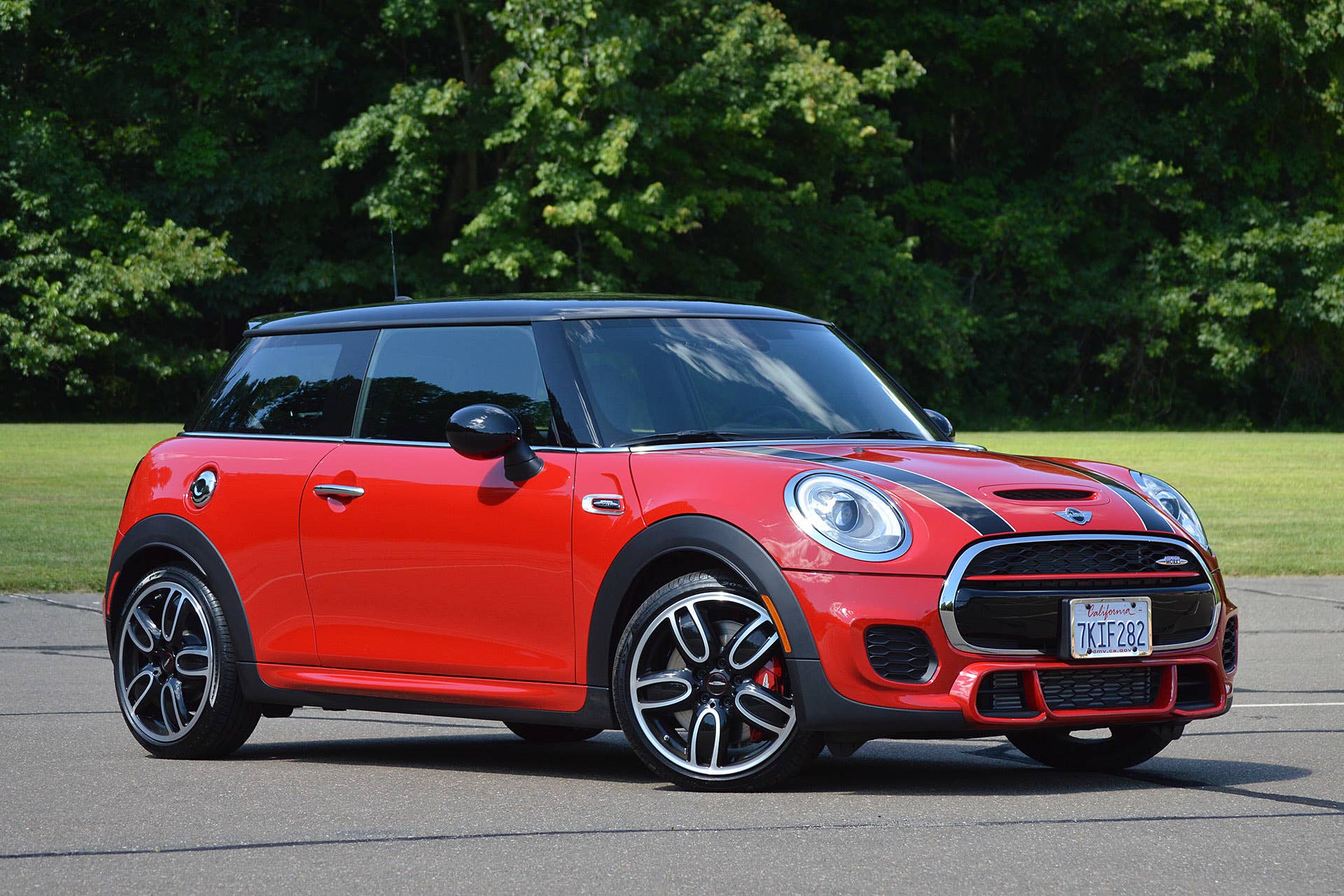 2015 Mini John Cooper Works Hardtop front 3/4 view