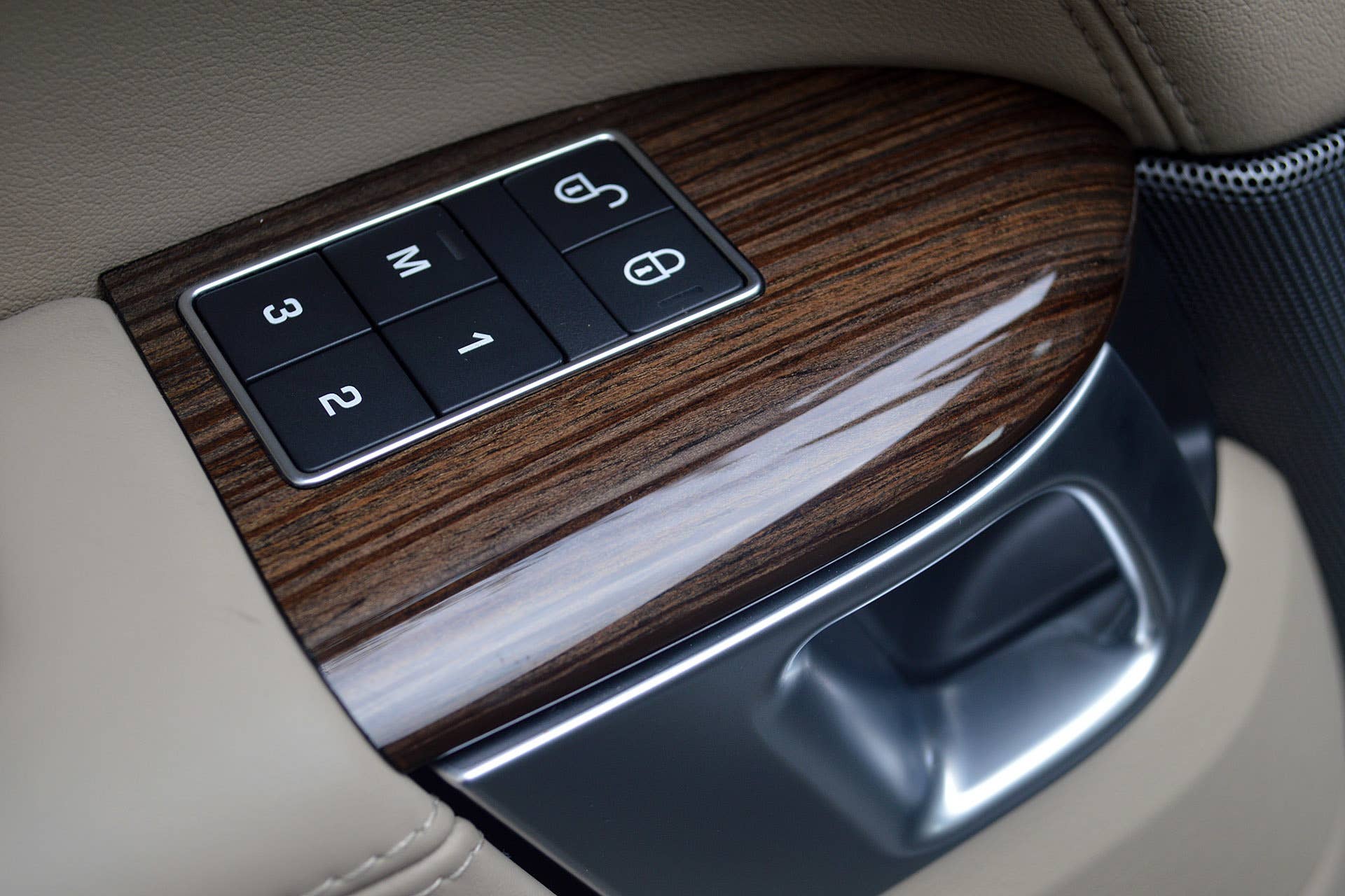 2016 Land Rover Range Rover Sport Td6 door controls
