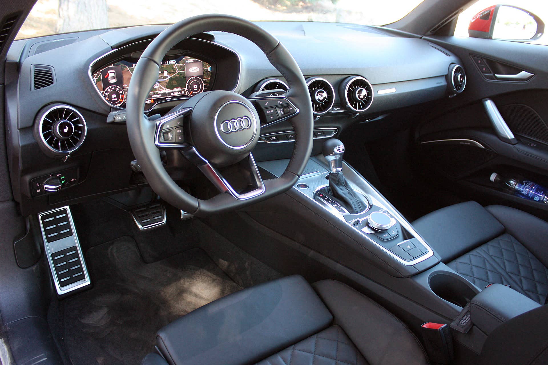 2016 Audi TT interior