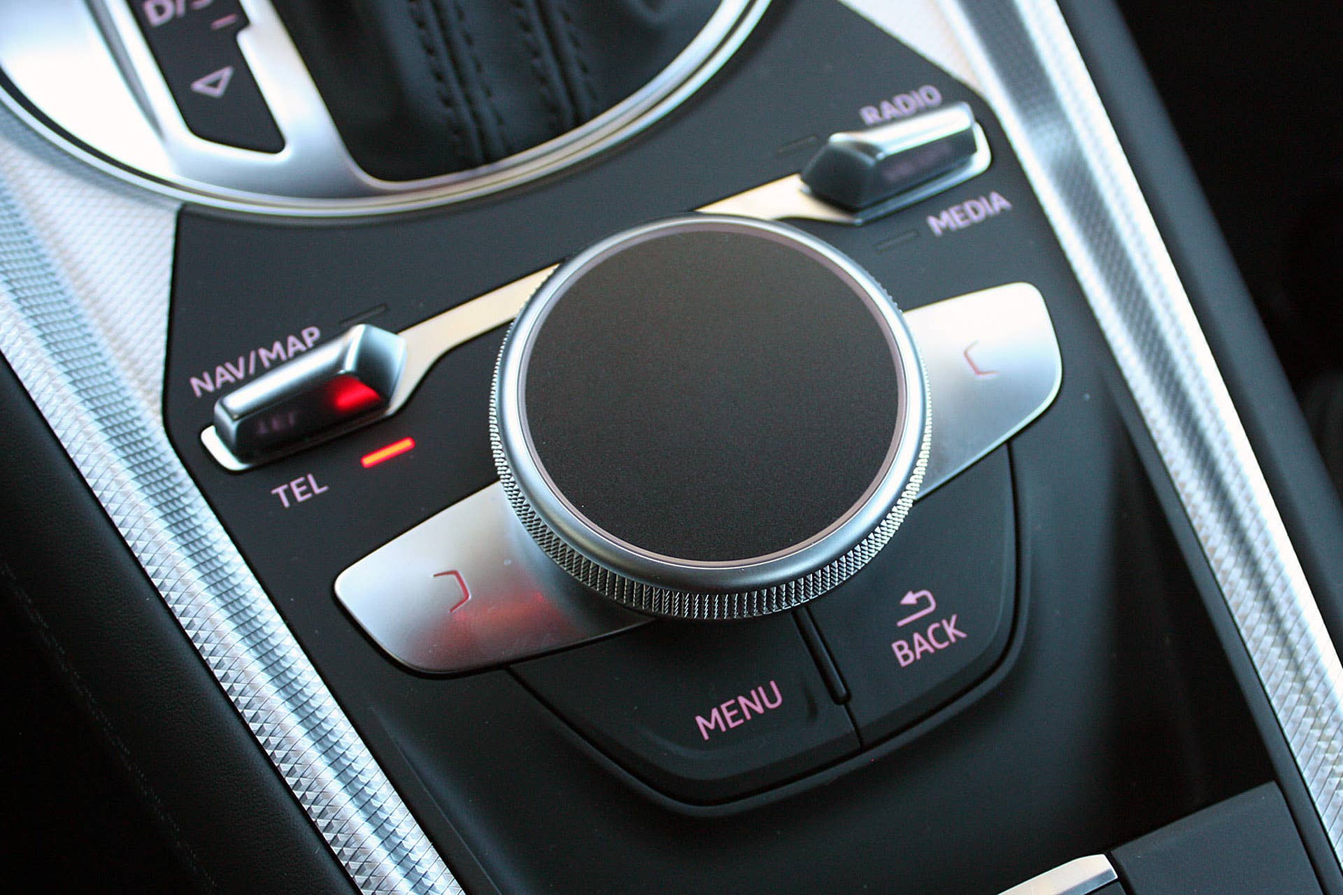 2016 Audi TT multimedia system controller