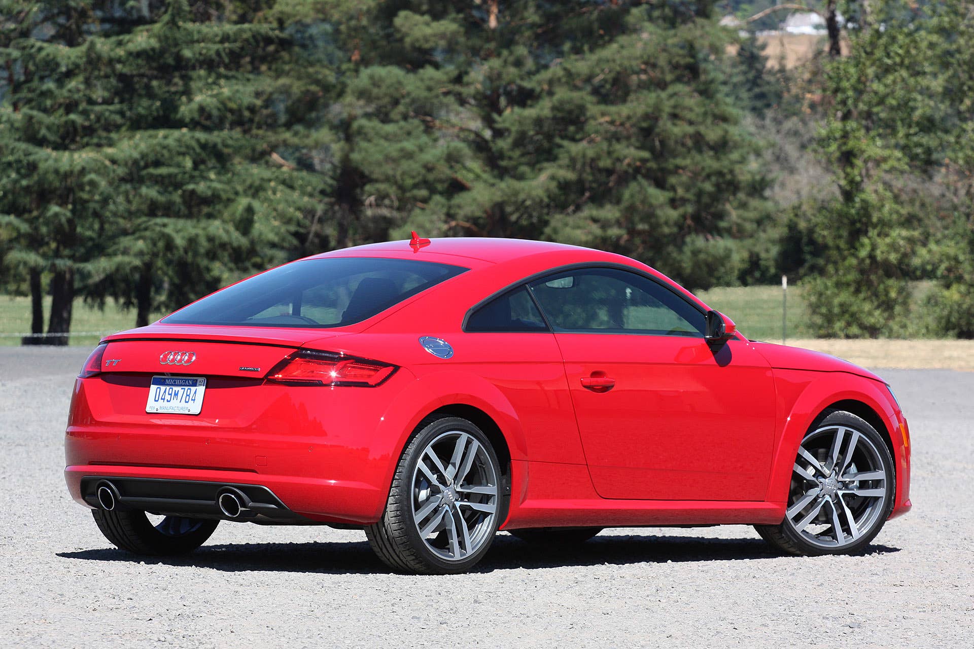2016 Audi TT rear 3/4 view