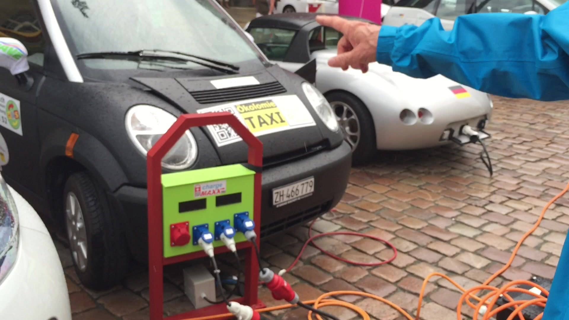 WAVE 2015 - Alan Soule Charging | Autoblog Short Cuts