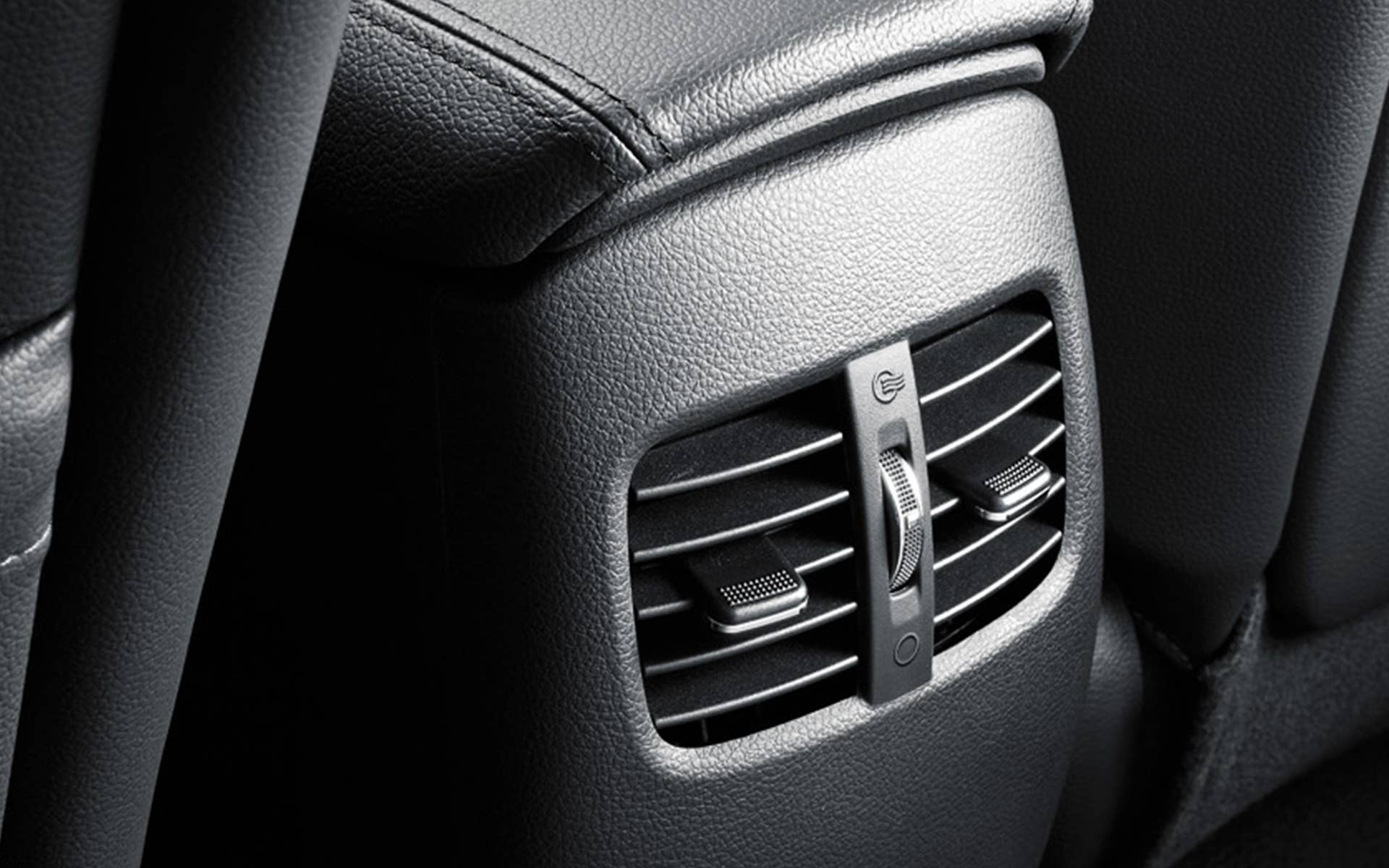2017 Kia K3 Forte rear seat vent