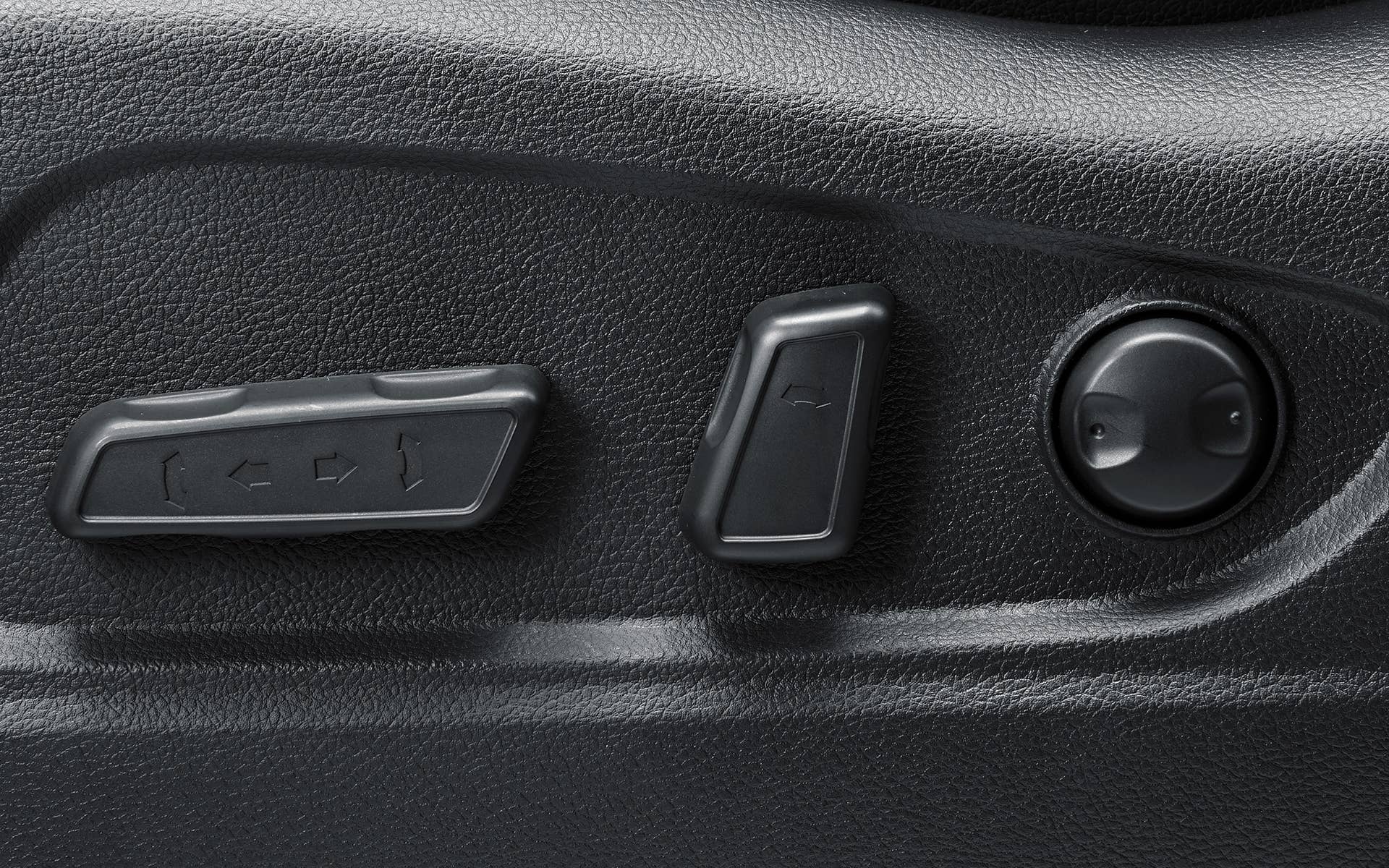 2017 Kia K3 Forte seat control