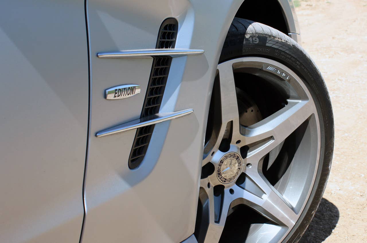 2013 Mercedes SL550 side vent