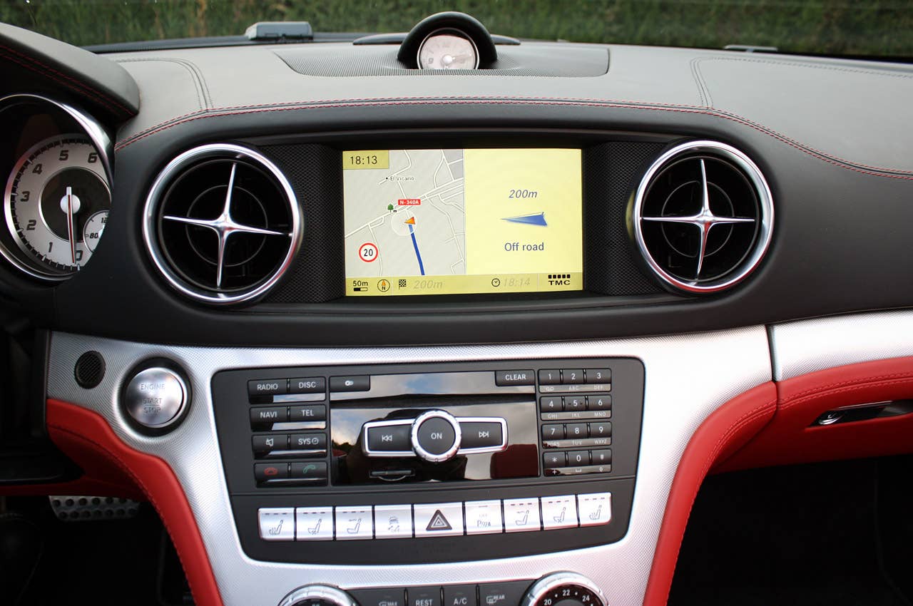 2013 Mercedes SL550 instrument panel