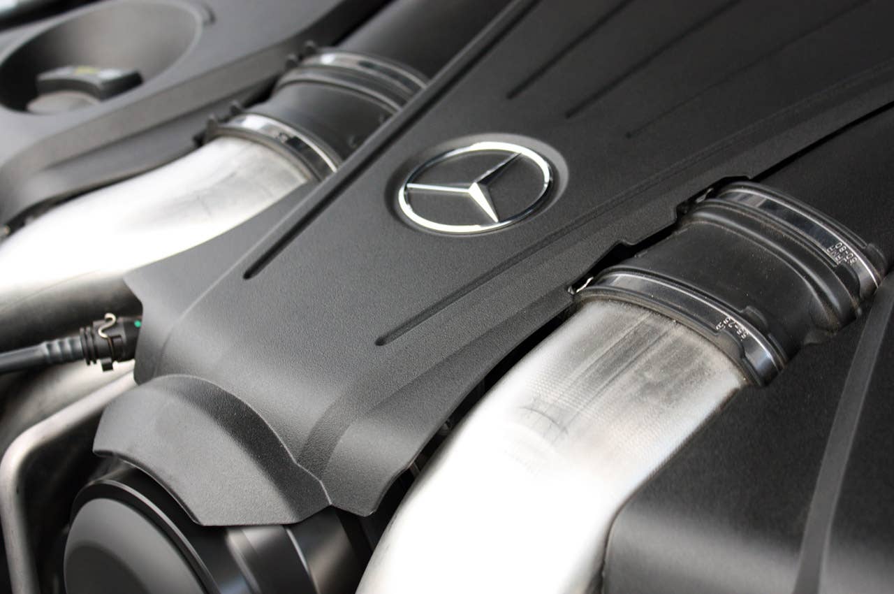 2013 Mercedes SL550 engine detail
