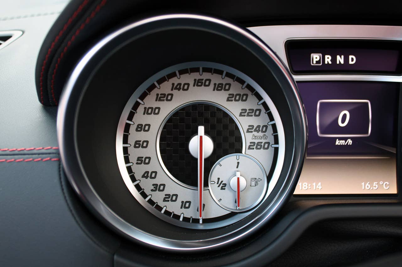 2013 Mercedes SL550 speedometer