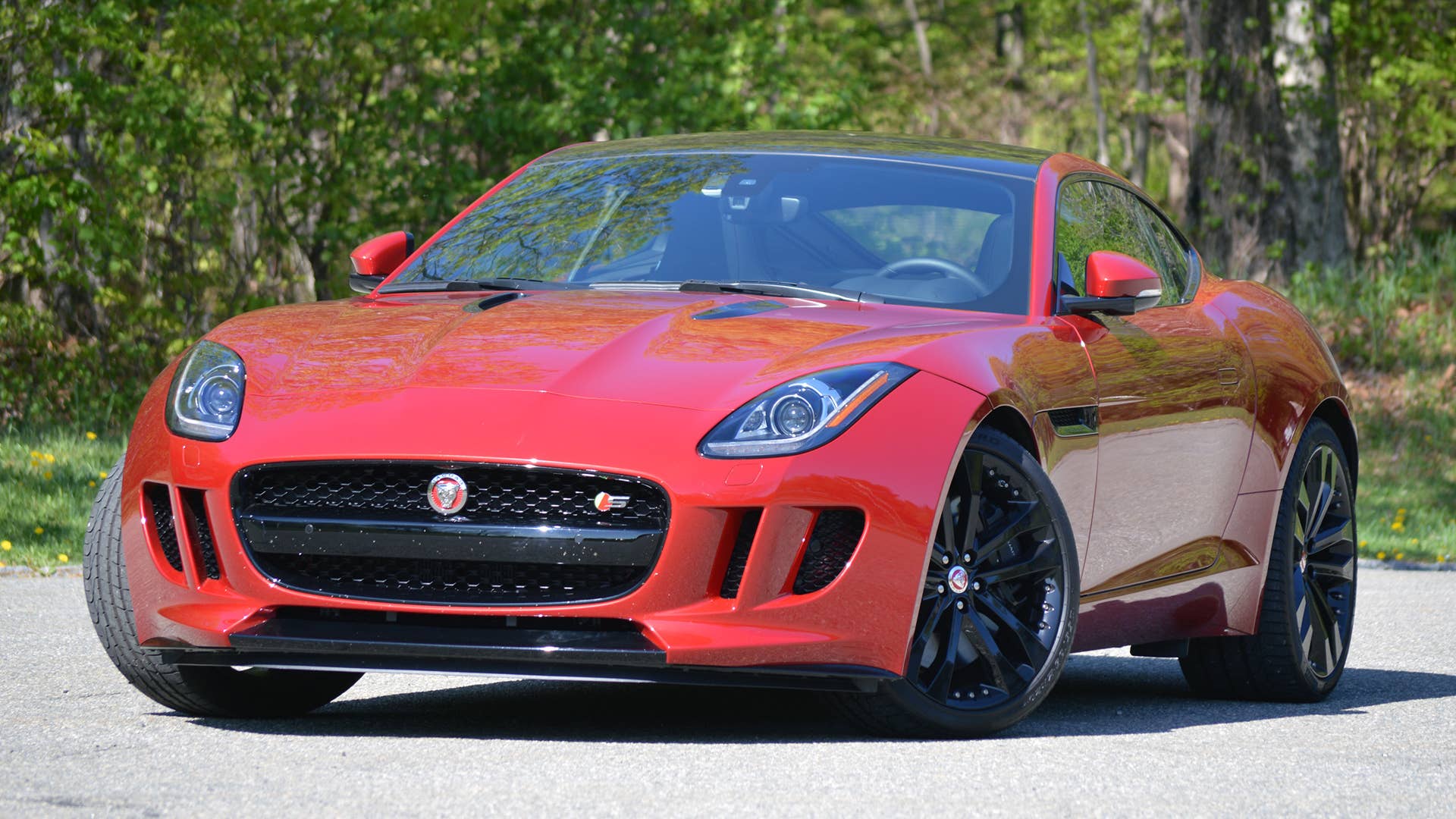2016 Jaguar F-Type S Coupe red front tight