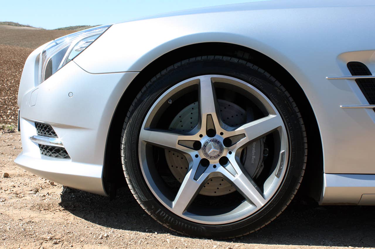 2013 Mercedes SL550 wheel