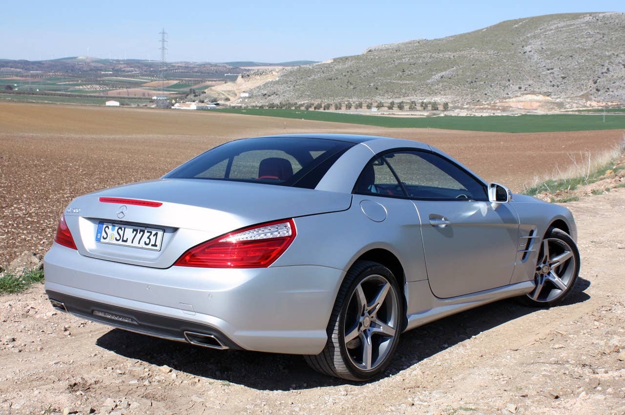 2013 Mercedes SL550 rear 3/4 view