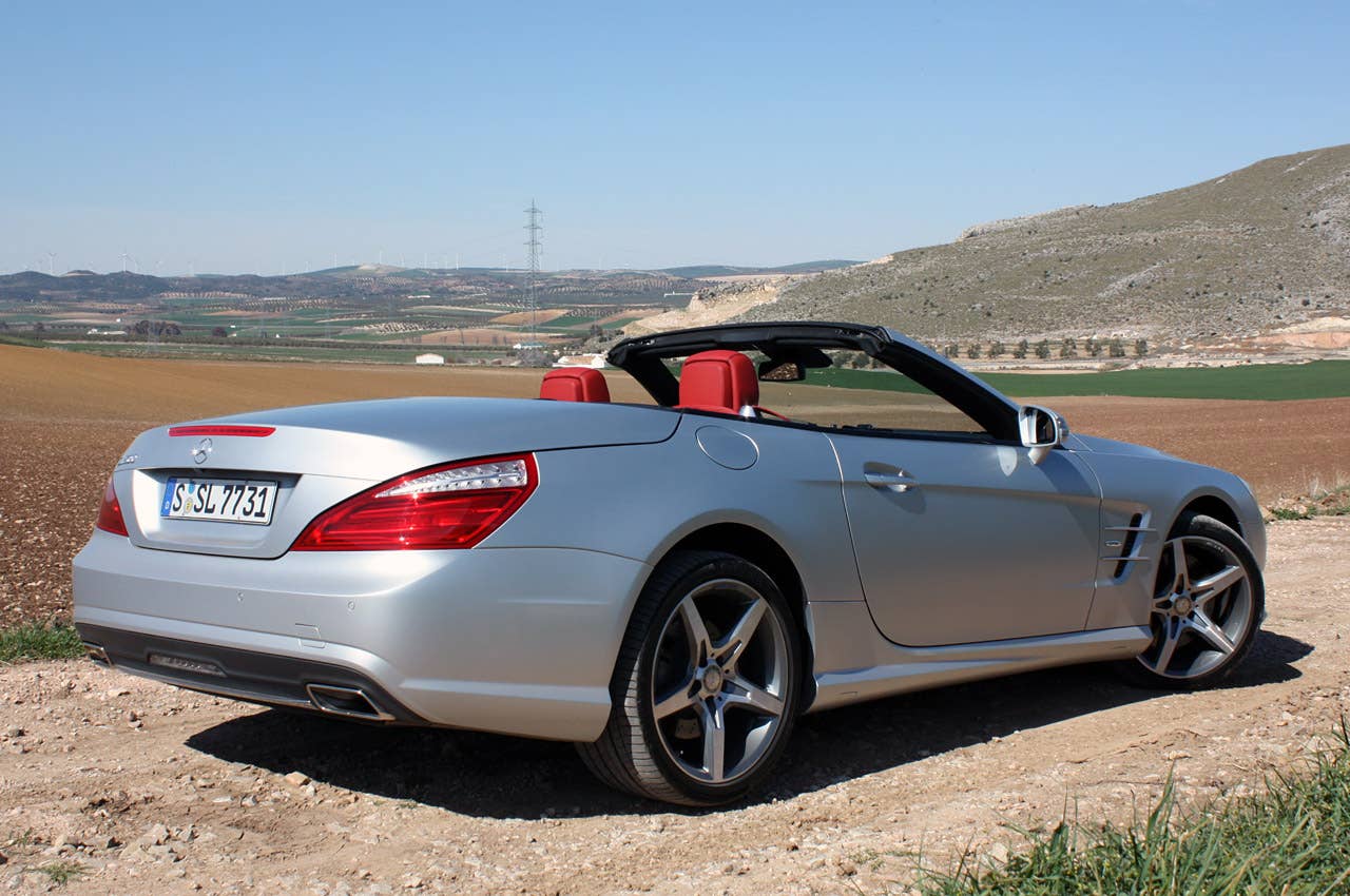 2013 Mercedes SL550 rear 3/4 view